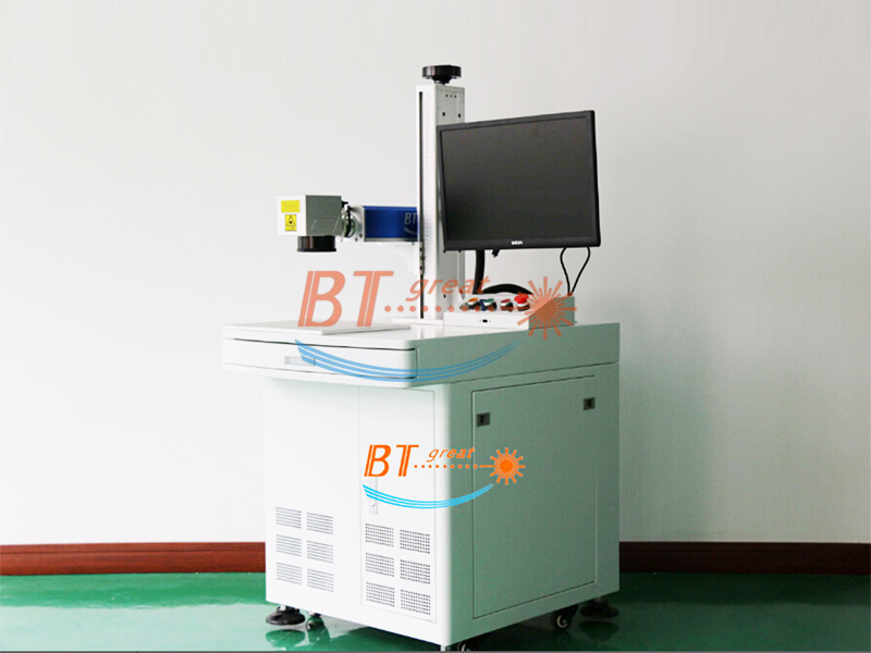光纖激光打標(biāo)機(jī)助力智能卡社?？ㄒ豢ㄍㄐ畔?biāo)記